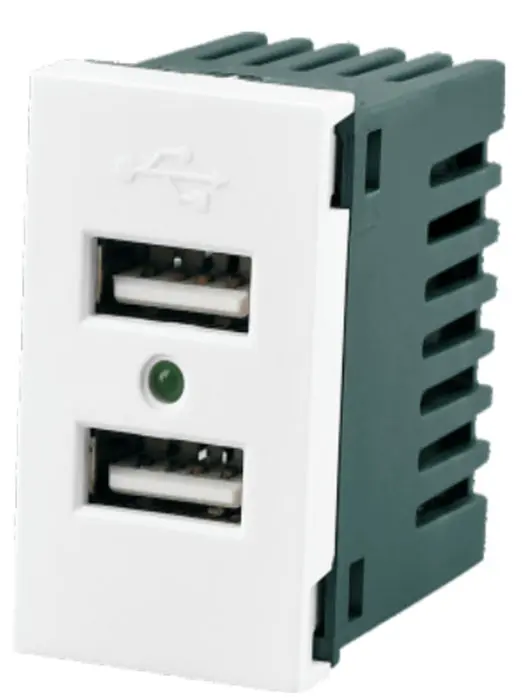 22 Enchufe de Pared 118-044 1/3 USB
