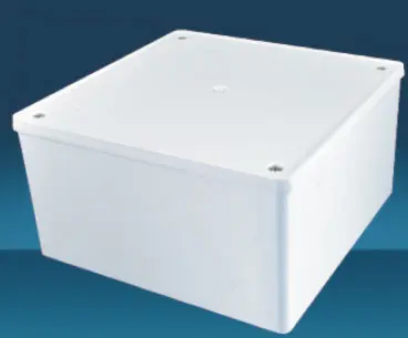 38 Caja empotrada 3x6 con enchufe fijo SA006